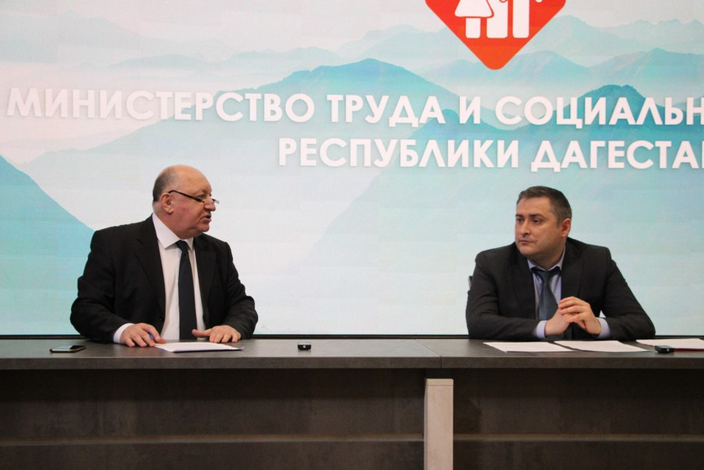 Мурад Казиев в рамках пресс-конференции на площадке РИА «Дагестан» рассказал о проведении в апреле Всероссийской ярмарки трудоустройства